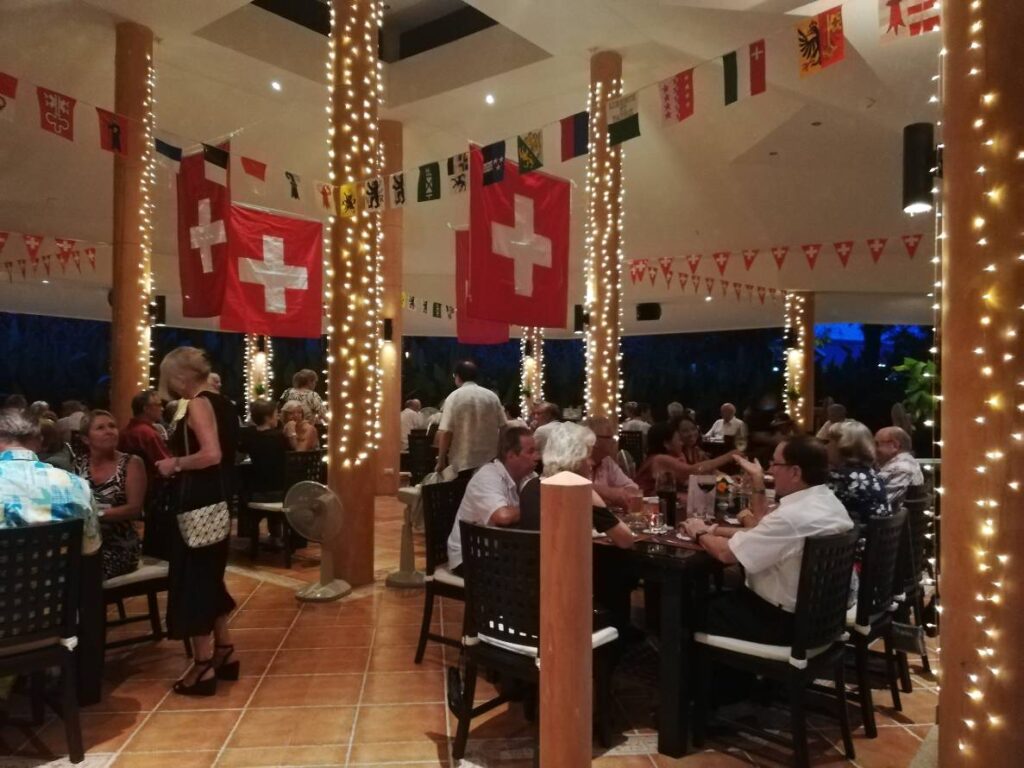 Das 11 Schweizer Treffen 2018 im Restaurant Sala Bua im Lotus Well Ressort war ein voller Erfolg. Die Mitarbeiter des Restaurants hatten alles sehr schön dekoriert.