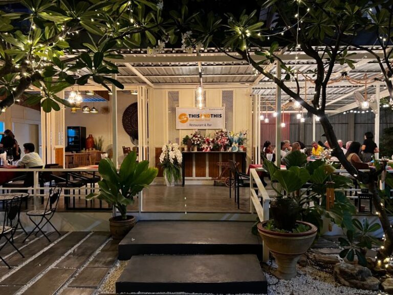 This and This Restaurant – Weihnachten und Silvester 2025